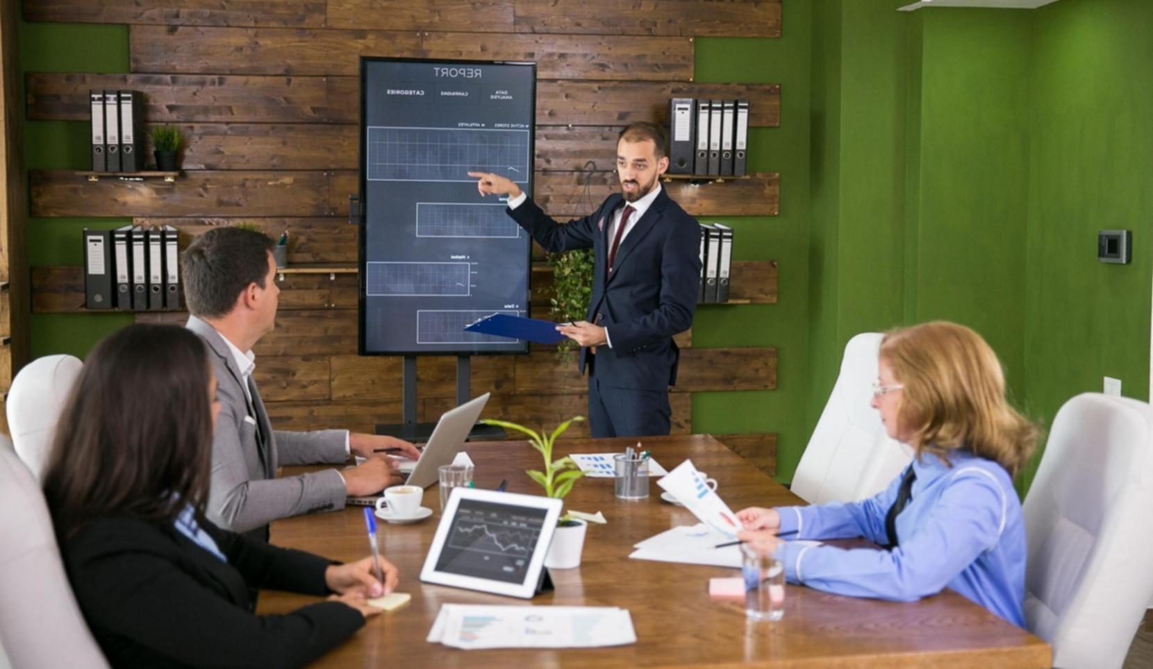 Detailed financial analysis and planning process demonstrating comprehensive service approach